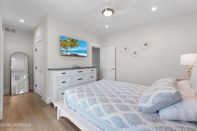 18 Mea Lane, Long Beach Twp, NJ 08008