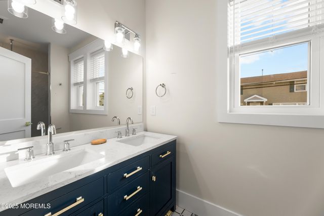 18 Mea Lane, Long Beach Twp, NJ 08008