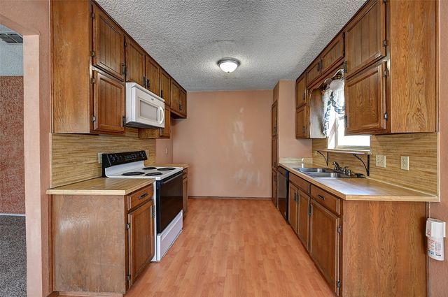 6640 Fair Oaks Drive, Watauga, TX 76148