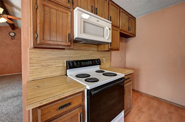 6640 Fair Oaks Drive, Watauga, TX 76148