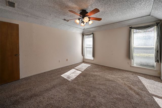 6640 Fair Oaks Drive, Watauga, TX 76148