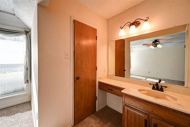 6640 Fair Oaks Drive, Watauga, TX 76148