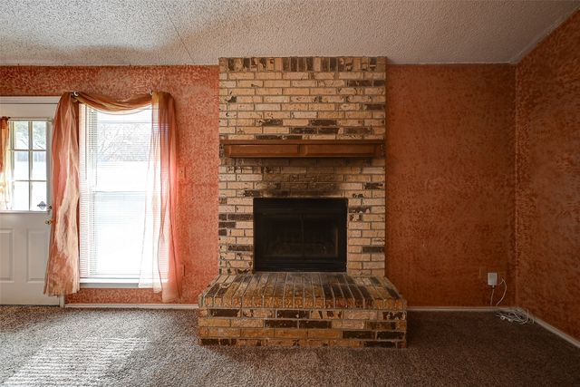 6640 Fair Oaks Drive, Watauga, TX 76148