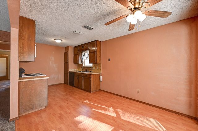 6640 Fair Oaks Drive, Watauga, TX 76148