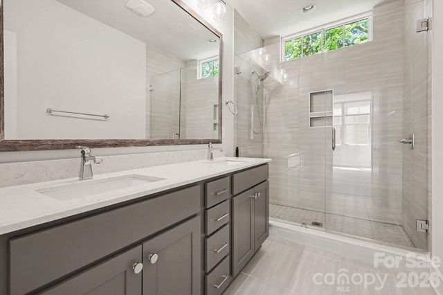 816 Madison Glen Lane, Charlotte, NC 28209
