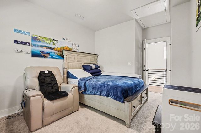 816 Madison Glen Lane, Charlotte, NC 28209