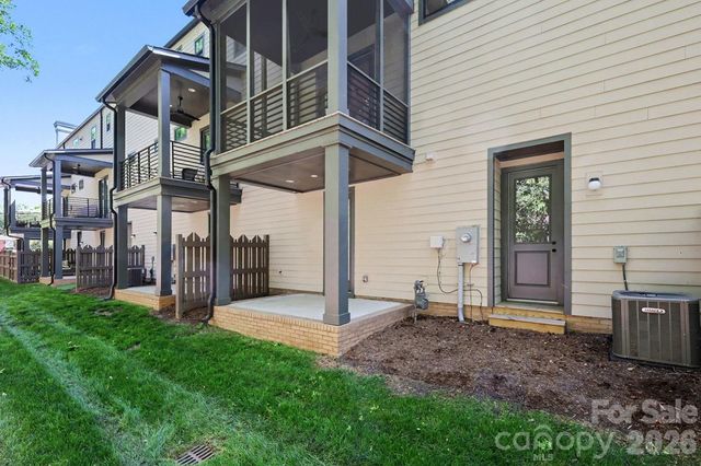 816 Madison Glen Lane, Charlotte, NC 28209