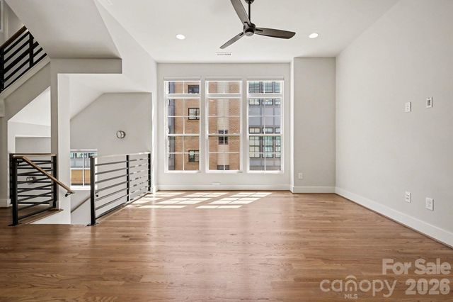 816 Madison Glen Lane, Charlotte, NC 28209