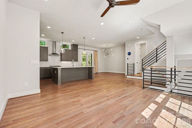 816 Madison Glen Lane, Charlotte, NC 28209