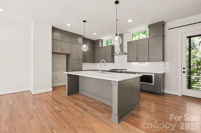 816 Madison Glen Lane, Charlotte, NC 28209