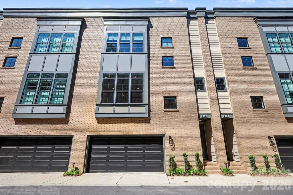 816 Madison Glen Lane, Charlotte, NC 28209