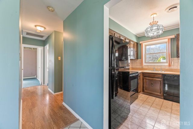 56 Evergreen Terrace, Monroe, NJ 08831