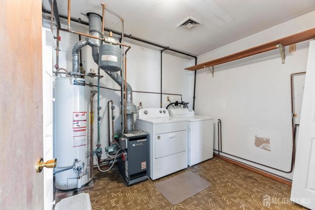 56 Evergreen Terrace, Monroe, NJ 08831