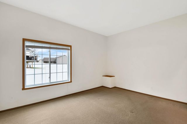 3356 38th Street S, Moorhead, MN 56560