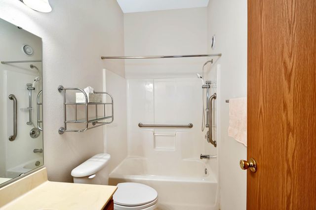 3356 38th Street S, Moorhead, MN 56560