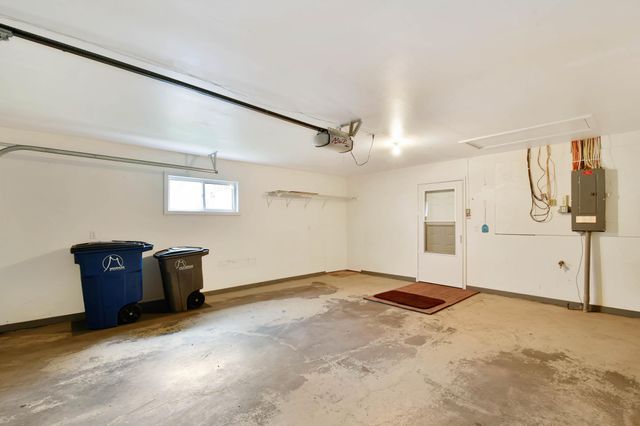 3356 38th Street S, Moorhead, MN 56560