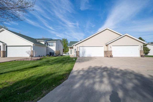 3356 38th Street S, Moorhead, MN 56560