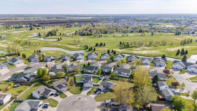 3356 38th Street S, Moorhead, MN 56560