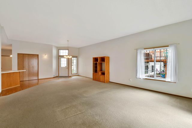 3356 38th Street S, Moorhead, MN 56560