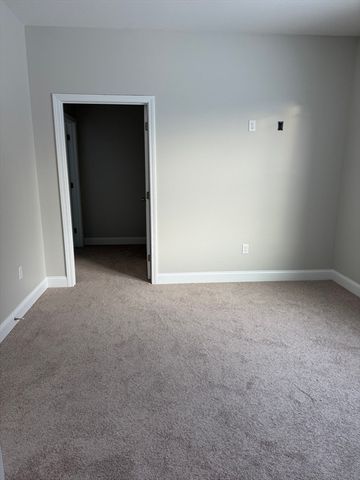 81 Crystal Brook Drive, Springfield, MA 01118