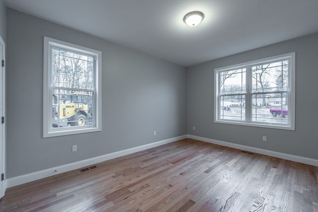 81 Crystal Brook Drive, Springfield, MA 01118