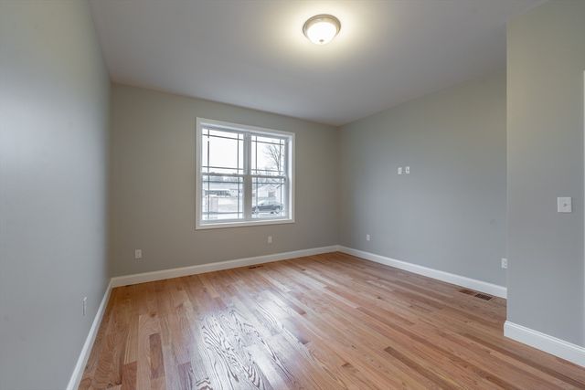 81 Crystal Brook Drive, Springfield, MA 01118