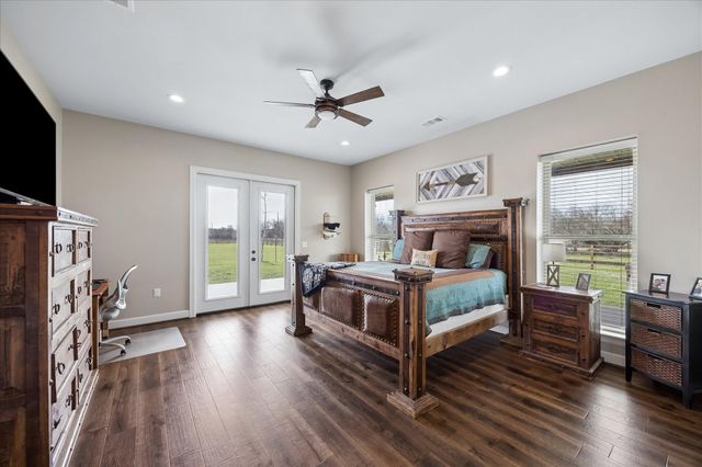 2224 Maler Road, Sealy, TX 77474