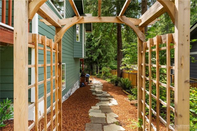 72 Sayward Lane, Port Ludlow, WA 98365