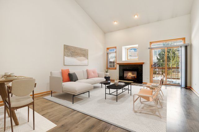 9334 Chestnut Trail, Tinley Park, IL 60487