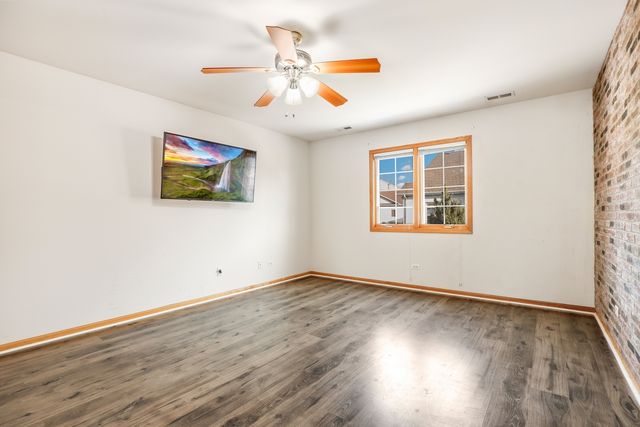 9334 Chestnut Trail, Tinley Park, IL 60487