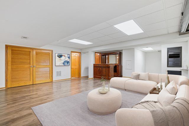 9334 Chestnut Trail, Tinley Park, IL 60487