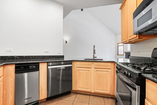 9334 Chestnut Trail, Tinley Park, IL 60487