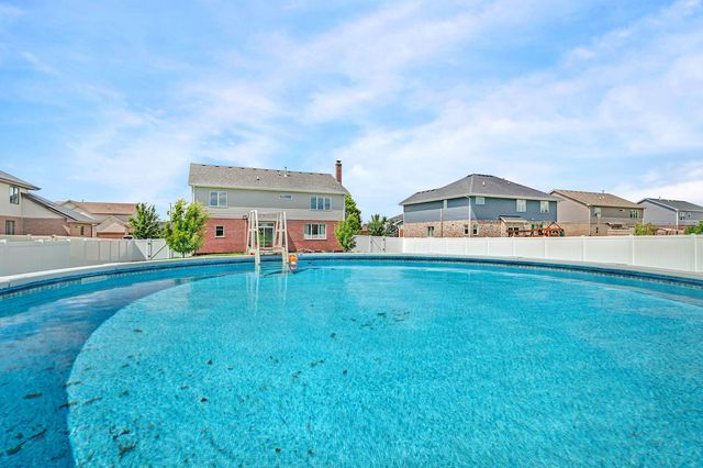 2951 Brett Drive, New Lenox, IL 60451