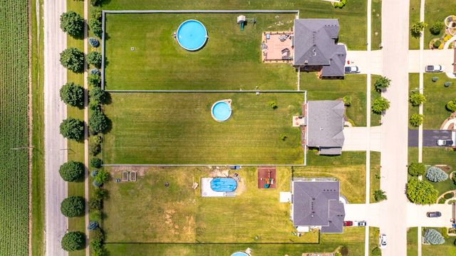 2951 Brett Drive, New Lenox, IL 60451