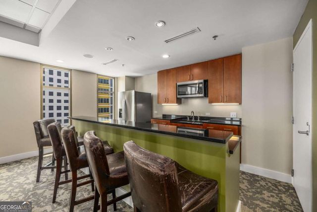 565 Peachtree Street NE 1206, Atlanta, GA 30308