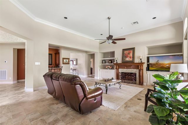 2015 Fairway Green Drive, Kingwood, TX 77339