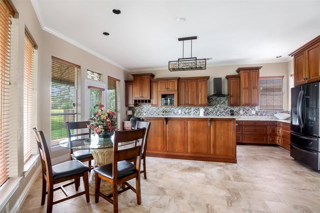 2015 Fairway Green Drive, Kingwood, TX 77339
