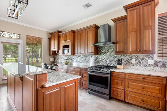 2015 Fairway Green Drive, Kingwood, TX 77339