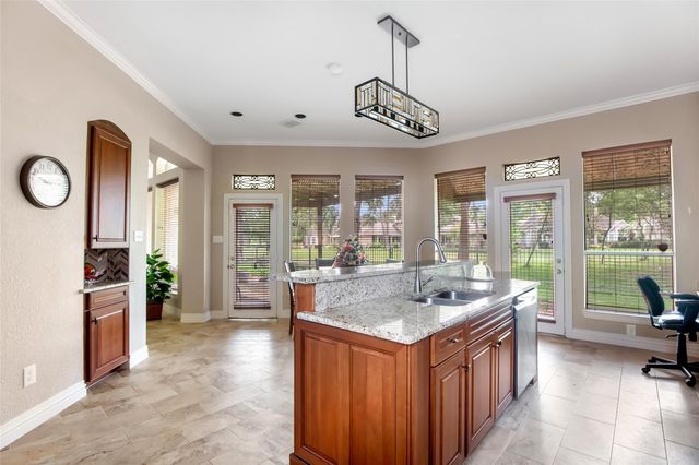 2015 Fairway Green Drive, Kingwood, TX 77339