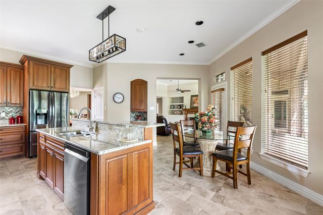 2015 Fairway Green Drive, Kingwood, TX 77339