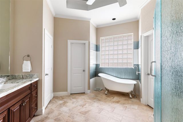 2015 Fairway Green Drive, Kingwood, TX 77339