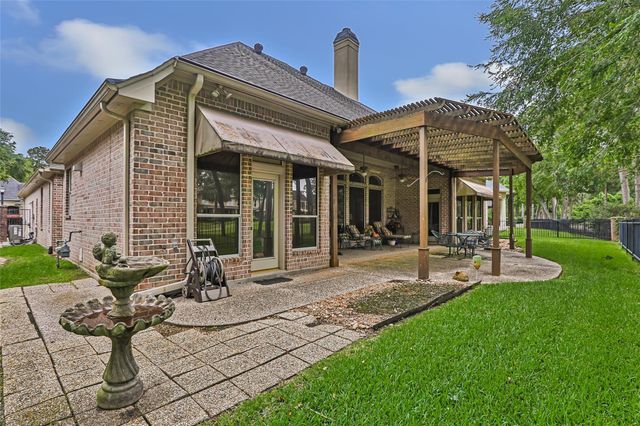 2015 Fairway Green Drive, Kingwood, TX 77339