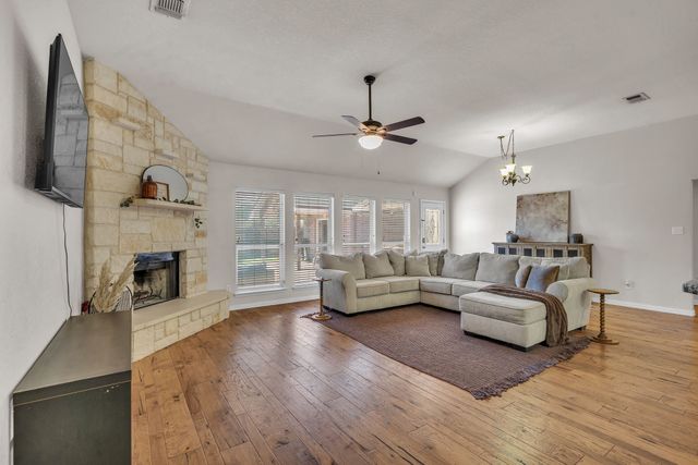229 Willow Creek Drive, Weatherford, TX 76085