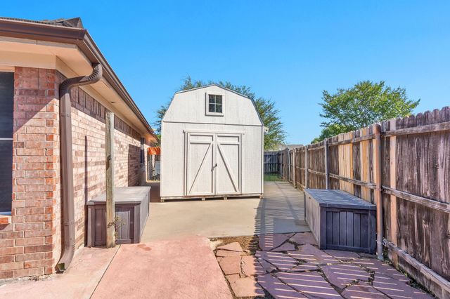 229 Willow Creek Drive, Weatherford, TX 76085