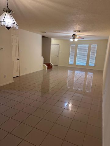 5815 SE Red River Drive, Dickinson, TX 77539