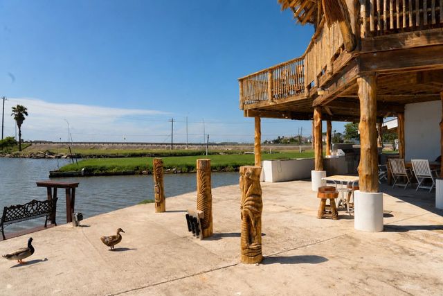 3391 Hwy 6 Drive, Hitchcock, TX 77563