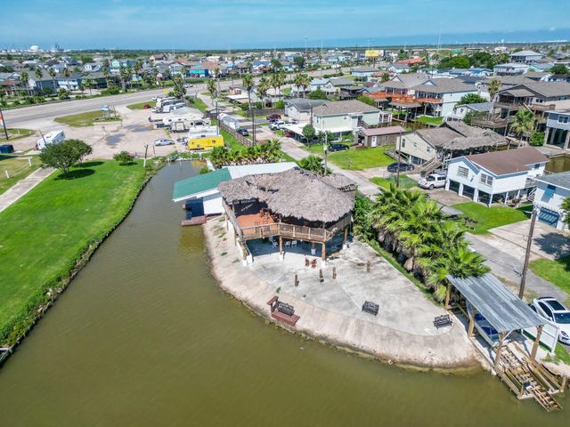 3391 Hwy 6 Drive, Hitchcock, TX 77563