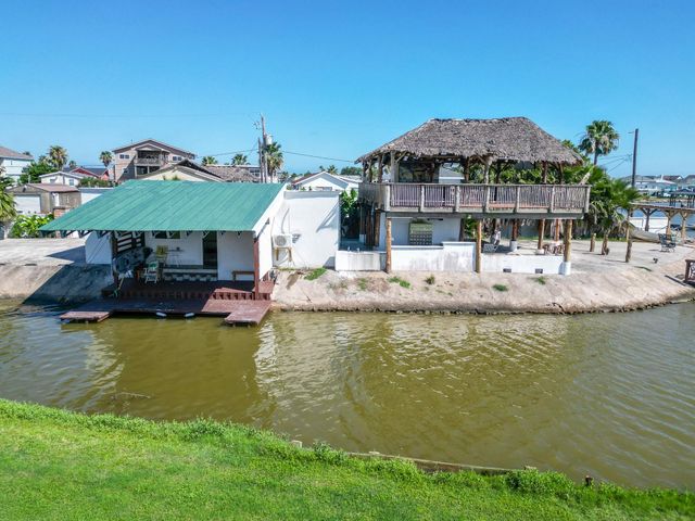 3391 Hwy 6 Drive, Hitchcock, TX 77563