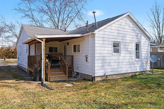 5091 W Carpenter Road, Flint, MI 48504