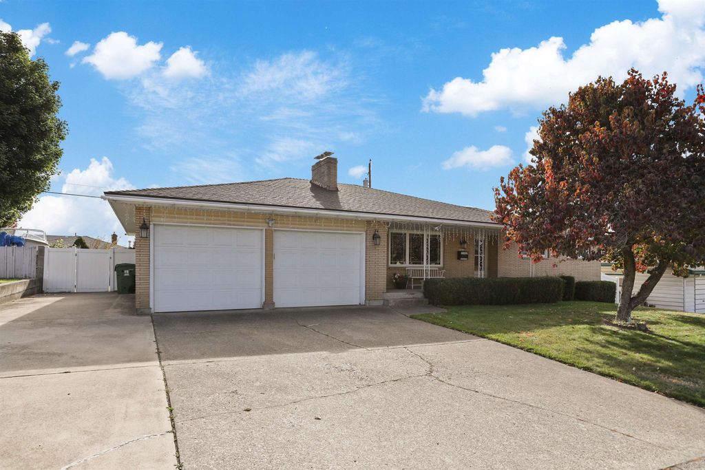 2221 W Longfellow Ave, Spokane, WA 99205 photo 2